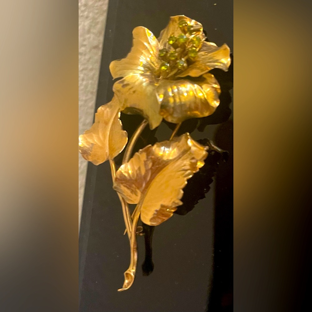 Custom designed 14k gold vintage broach